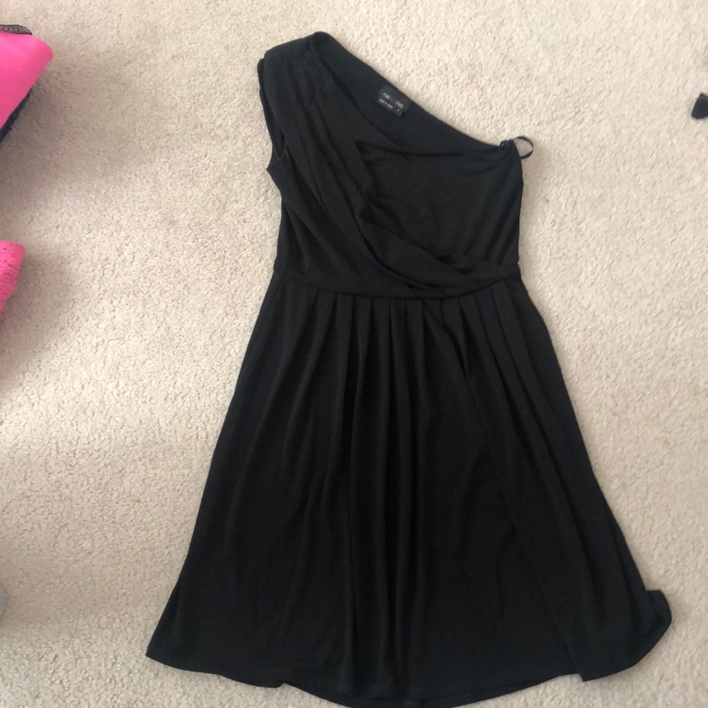 One shoulder black dress